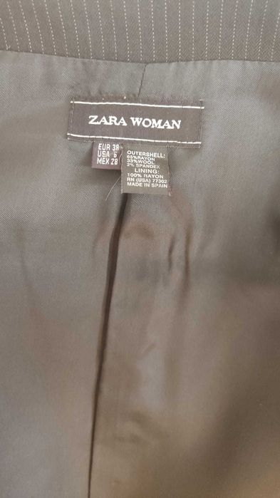 Fato Zara preto com risca