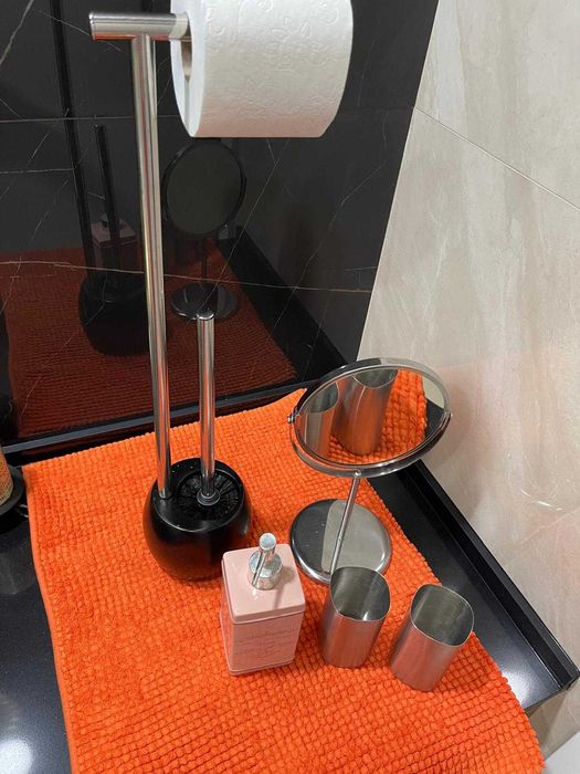 WC - Piaçaba e Porta Rolos, Tapete, Espelho, Difusor e Copos