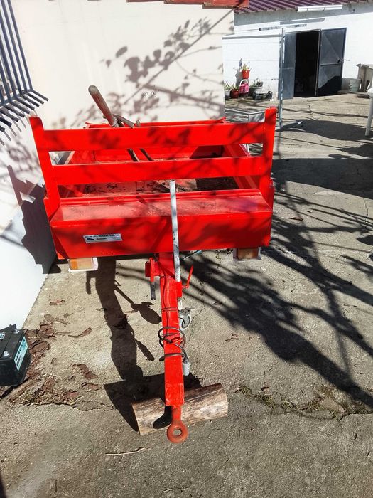 Reboque agrícola desocupar