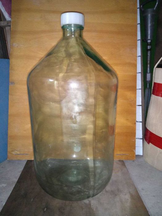 Бутиль з різьбою 20л.