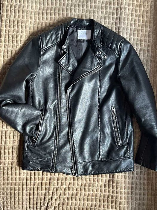 Продам стильну куртку на хлопчика 10-12 років весна/осінь