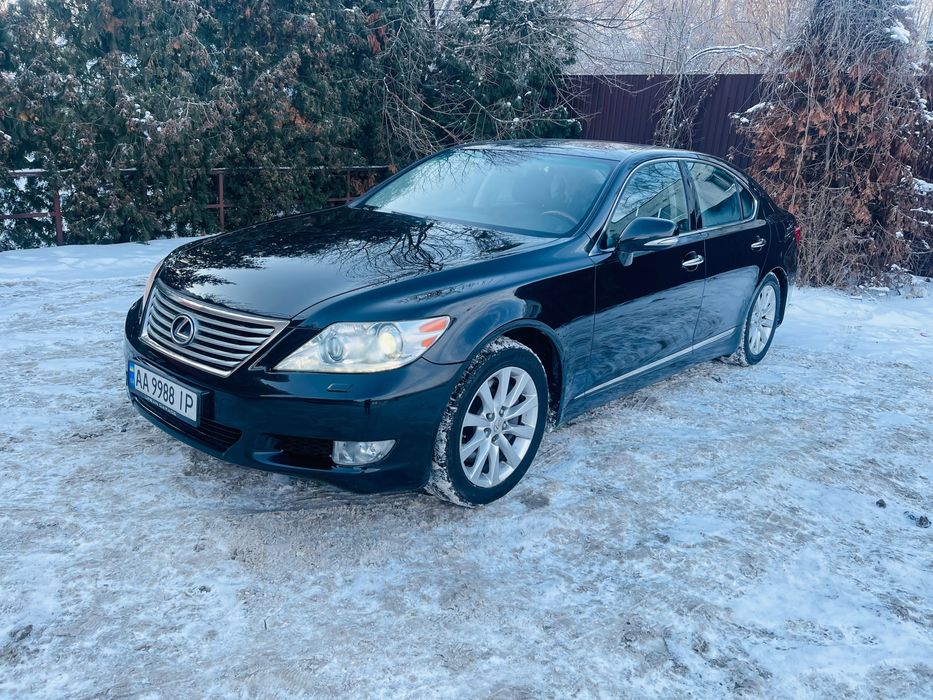 Lexus LS официальный полная комплектация