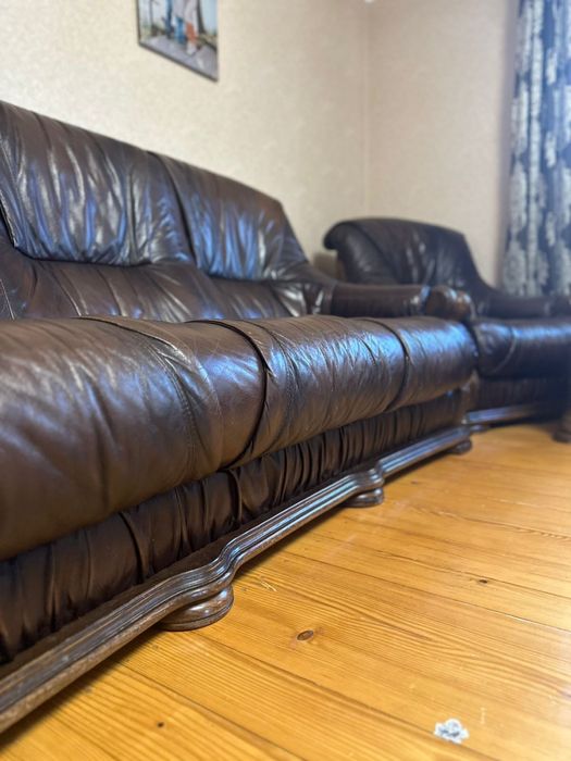 Продам шкіряний диван