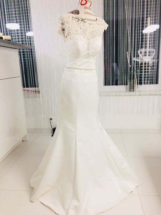 Suknia ślubna dwuczęściowa jesienno-zimowa