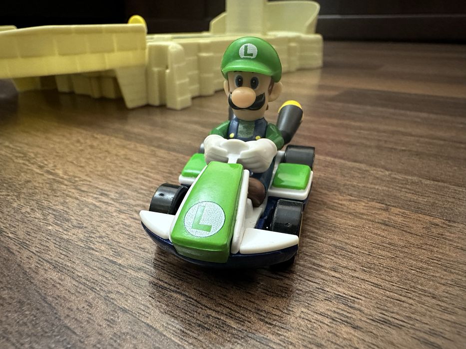 Продам трек Mario