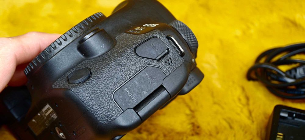 ‼️ВІДМІННИЙ СТАН -33868 кадрів‼️ Canon 6D mark II плюс картка 64ГБ -- акумулятор 3\3! --