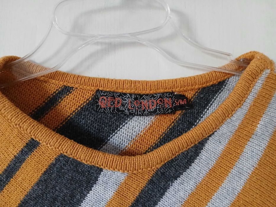 Sweter damski ww kolorowy wzór