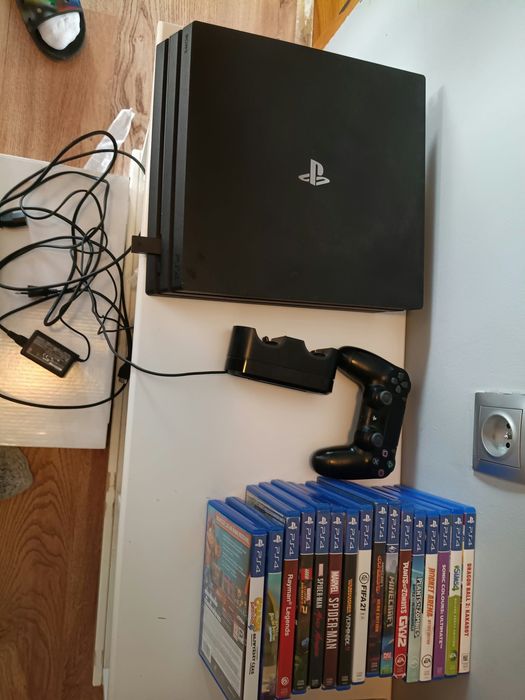 PS4 pro konsola