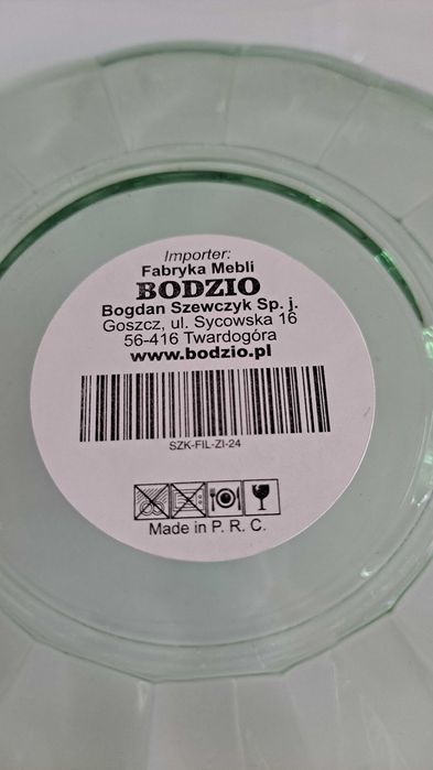 Filiżanki cztery sztuki