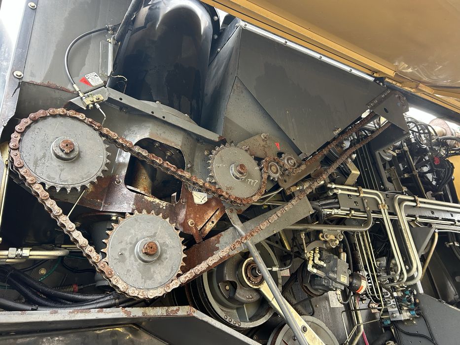 Комбайн Claas Cat Lexion 740