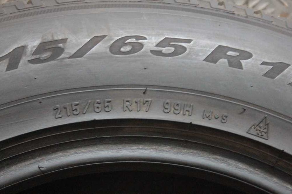 215/65/17 Pirelli Scorpion Winter 215/65 R17 99H 2022r jak nowe
