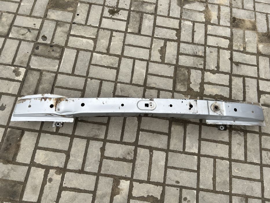Belka pod zderzak przod trafic vivaro primastar 01-14