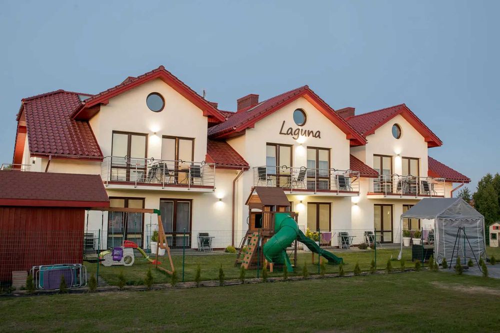 Villa Laguna w Rowach - pokoje z aneksami kuchennymi