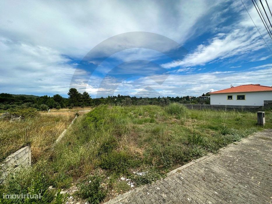 Terreno com viabilidade de construção