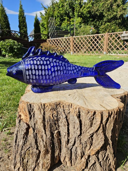 Szklana ryba szlifowana