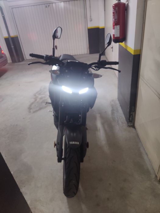 Novos dados Mota para vender até final da semana  dono dela vai deixar Portugal  Mota Yamaha   MT-125 ano 2022 como nova