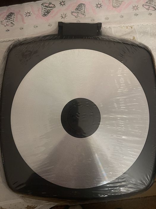 Продам нову  пательню-гриль Tarrington House