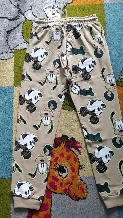 Нові спортивні штани