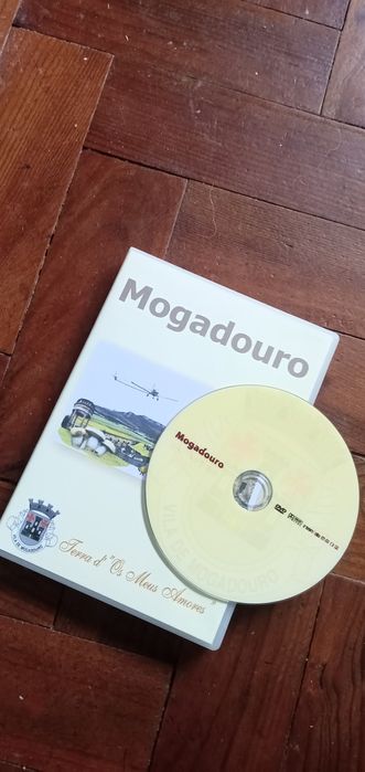 Misteriossa Instalação artistica kutac arte C.Comatex190E-Dvd3Edesde3E