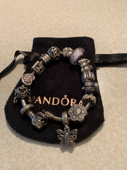 Браслет Pandora с шармами