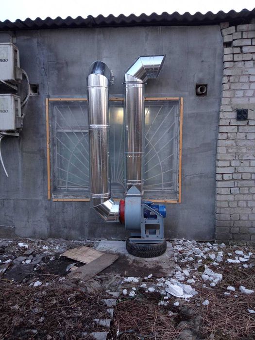 Фарбувальний стенд для меблевих фасадів із припливною вентиляцією