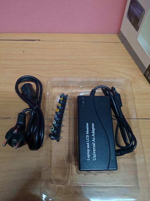 Adaptador Universal - 90W