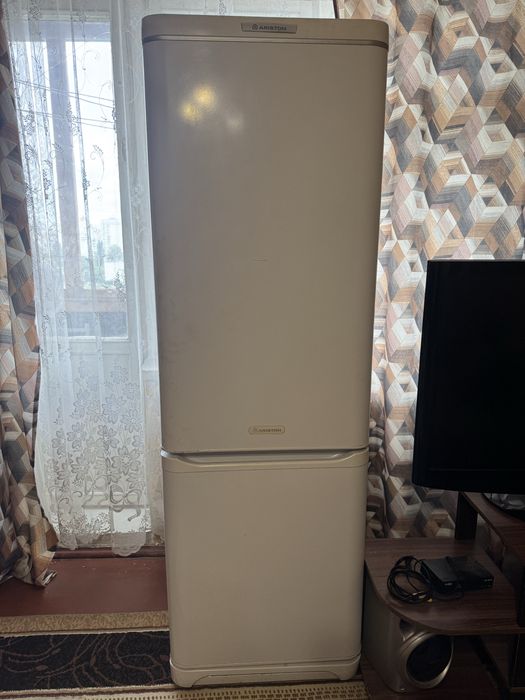 Холодильник Ariston MBA2185.019