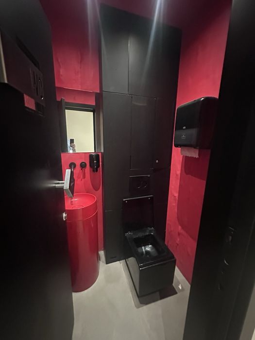 АРЕНДА 90m2 Европейская пл. Магазин Кафе Салон Престиж, Трафик