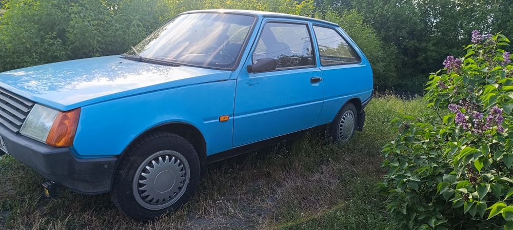 Автомобіль Таврія 1102