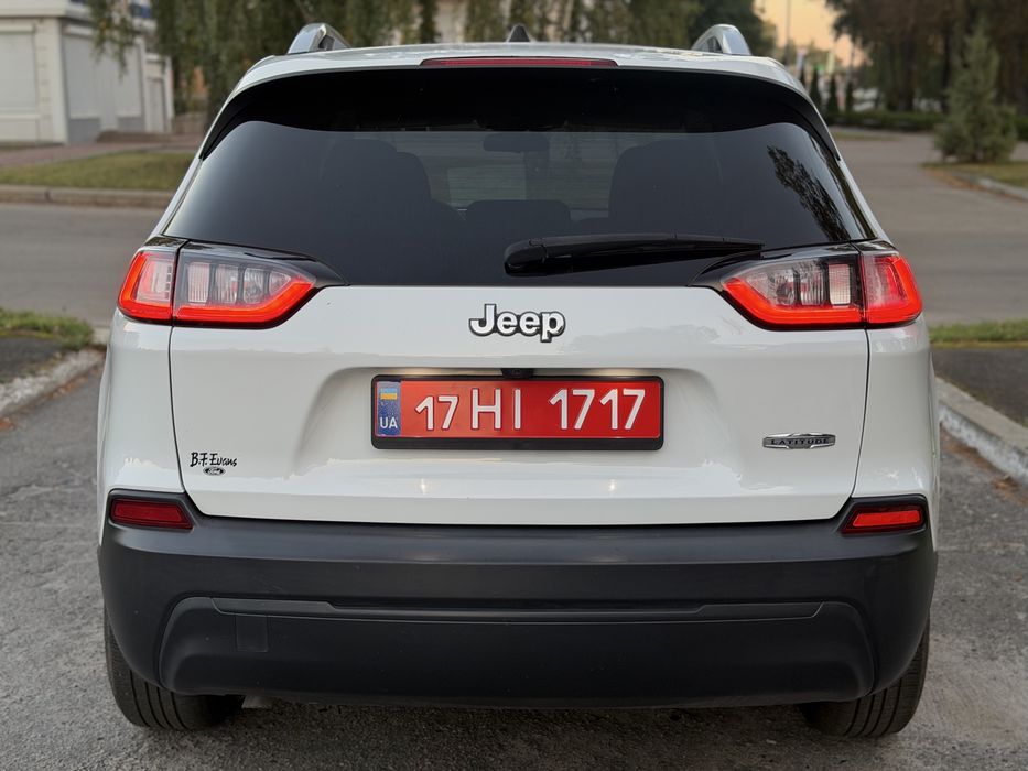 Продам Jeep Cherokee