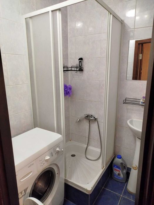 Сдам на небольшой срок. Центр Житомира, евроремонт, стиральная машинка