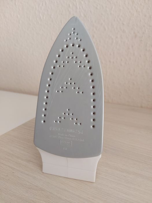 Bosch mini іграшка червоно-біла праска klein