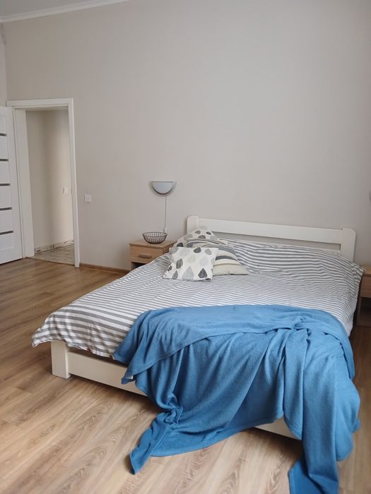 Вокзал .подобово .пару годин .Коротка звітні документи