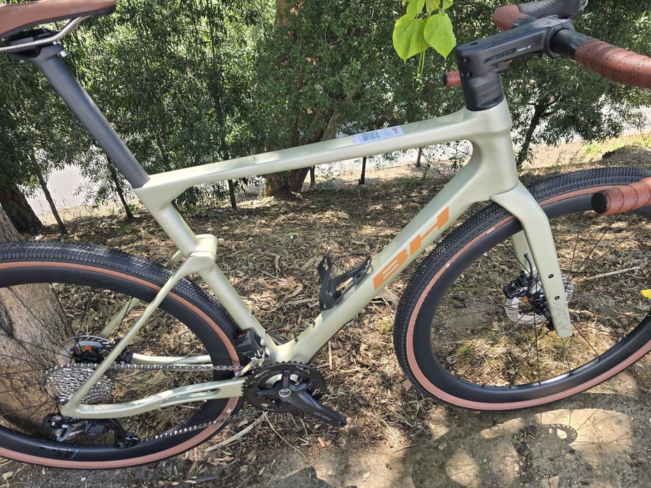 Bh gravel rodas carbono e di2 oportunidadee L