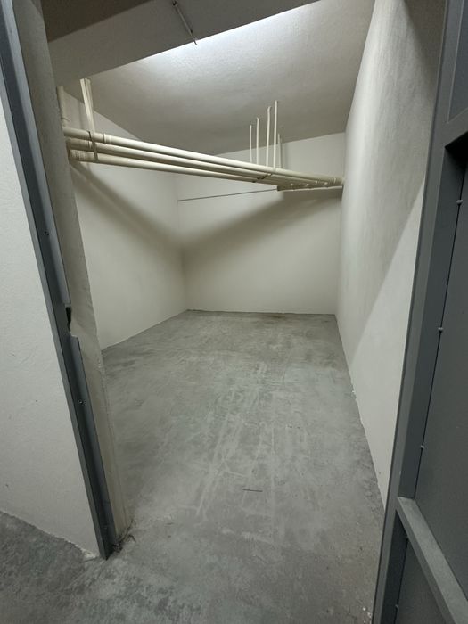 Armazem - box - arrumos - self storage