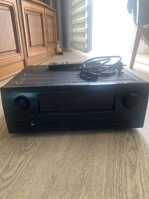 Denon AVR - 1611 
Amplituner 5.1 + pilot
Opis: stan bardzo dobry , pilot oryginalny
Tylko odbiór osobisty