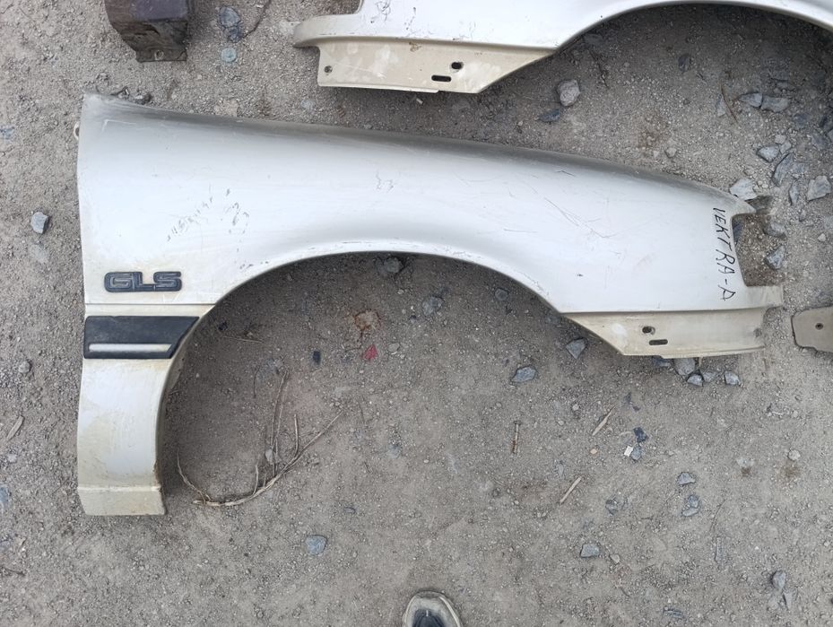 Крылья переднее правое левое Opel Vectra A