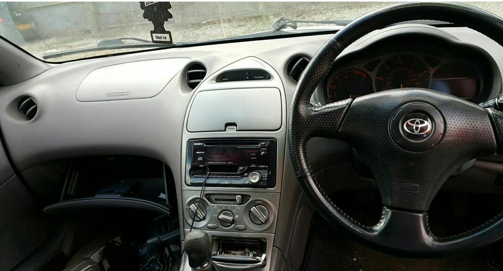 Toyota Celica 1.8 Vvt-I De 2001 Disponível Para Peças