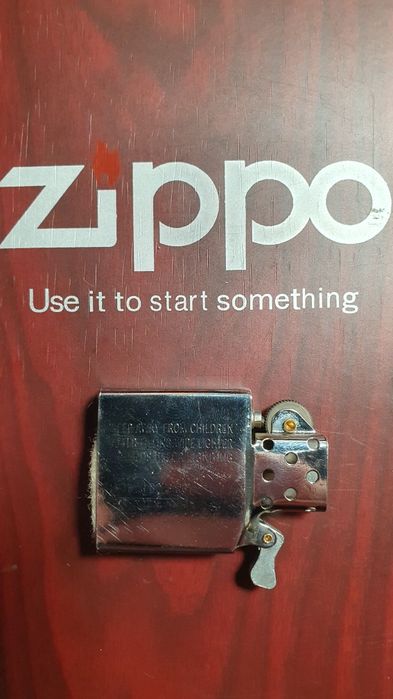 Зажигалка  бензинова ZIPPO