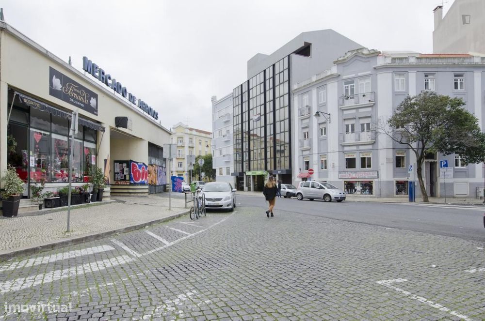 Quarto - localizado em Alameda Lisbon