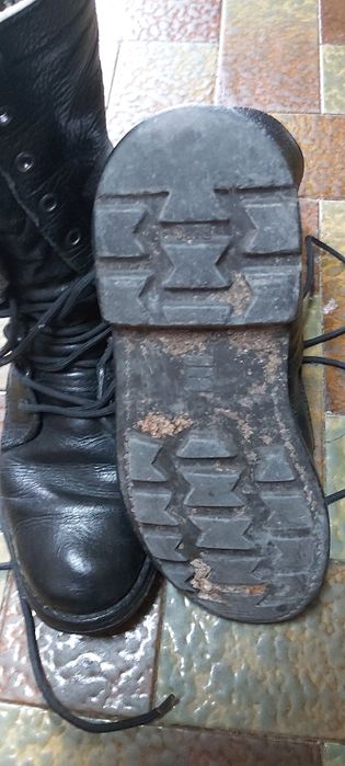 Botas militares usadas