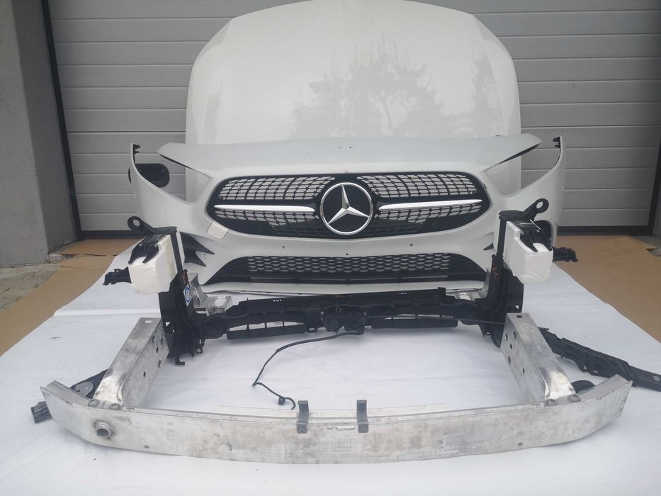 Frente Completa w176/177Mercedes A class w176/177 Faróis Traseiros Led