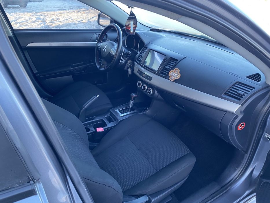 Продам Mitsubishi-Lancer