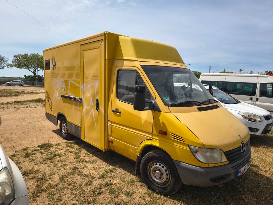 Mercedes-Benz Sprinter 308 CDI — Campervan de Construção Própria (Ex-DHL, Caixa Fechada)