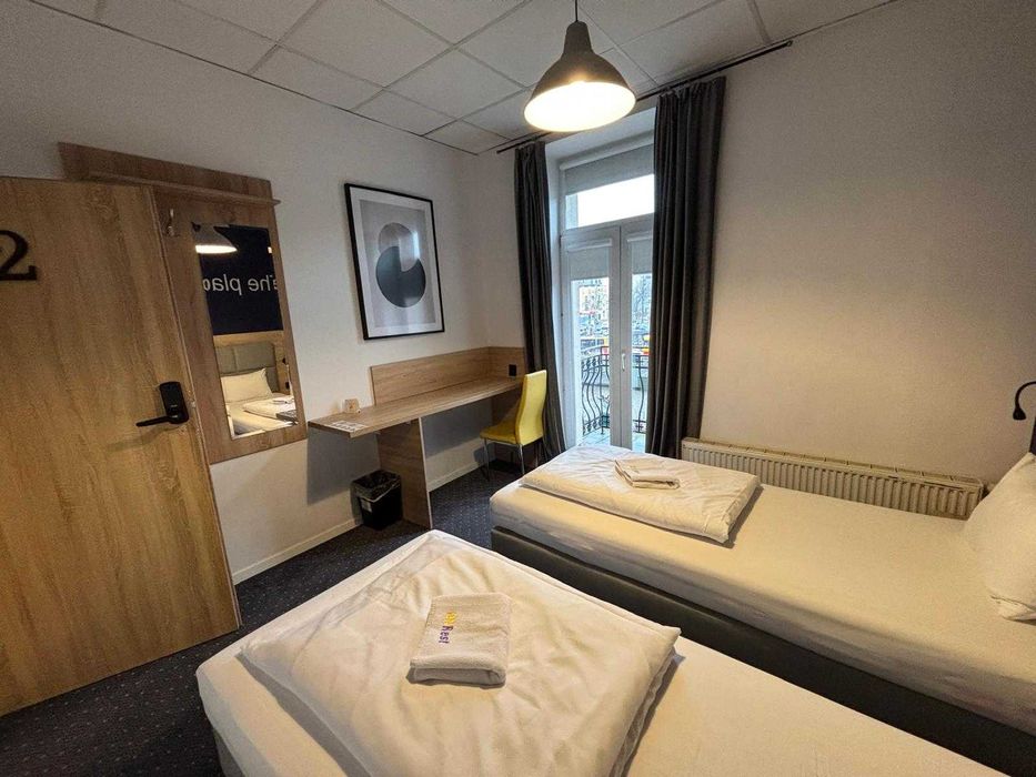 DREAM & HOSTEL CENTRUM , śpij tanio i wygodnie , дешево і зручно , FV