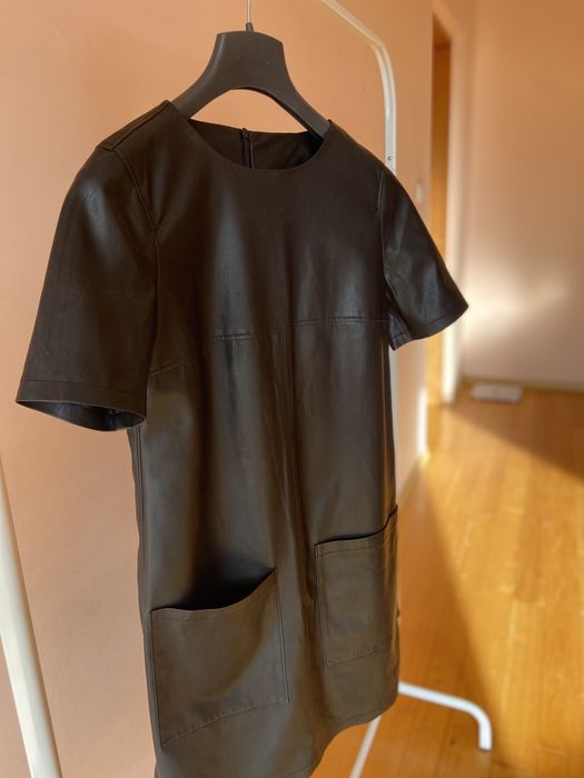 Сукня з екошкіри