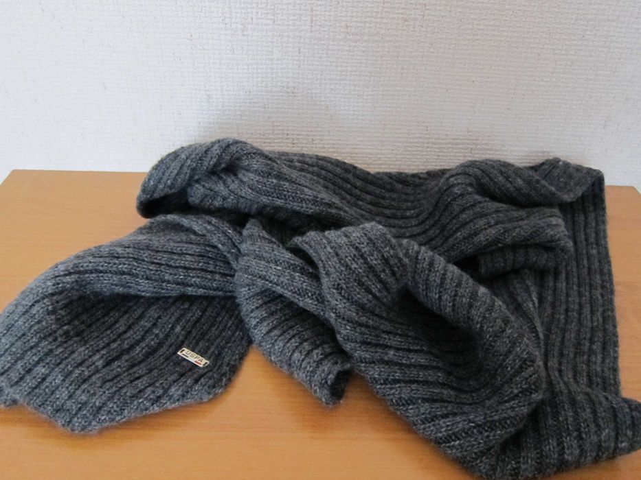 Шапка та шарф жiноча U.S.POLO ASSN, iдеальний стан