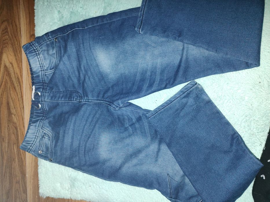 Rewelacyjne jeansy spodnie 152 gumka w pasie miekkie
