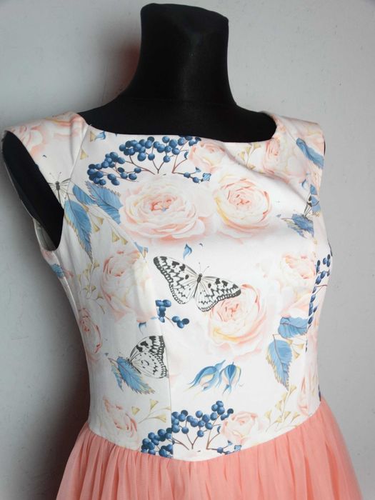 Tiulowa sukienka 36 S