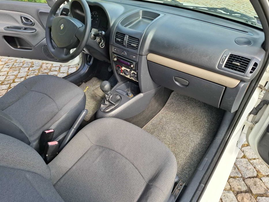 Renault Clio 1.5 dci Van Apenas 199 mil kms